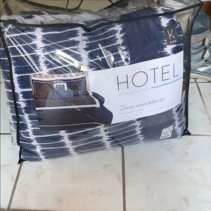 Luxury king comforter set